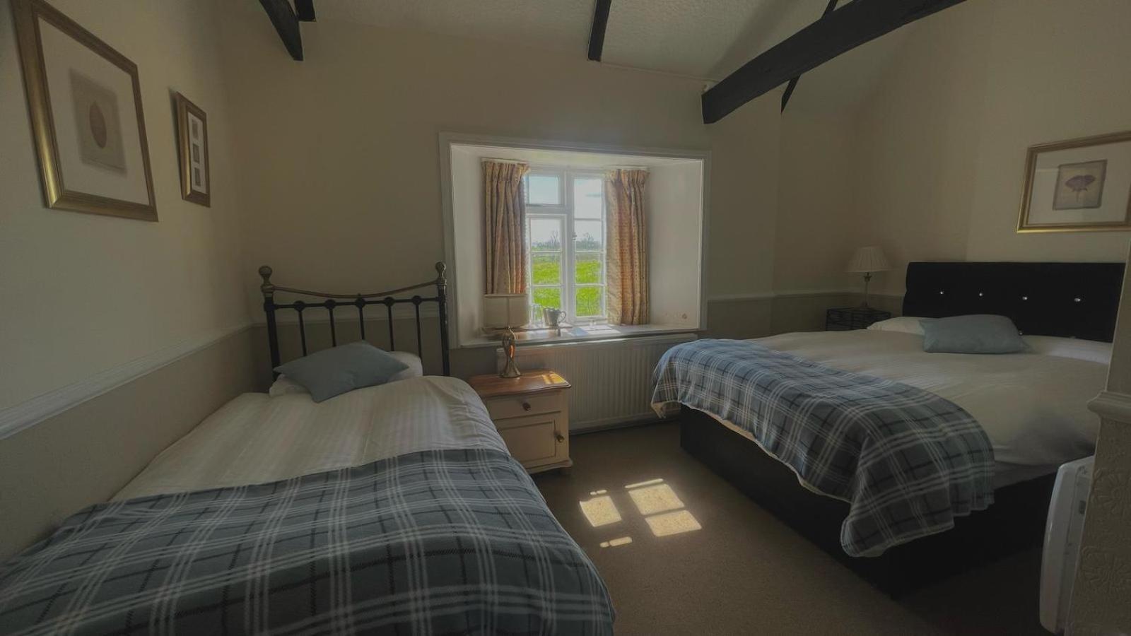 The Sibson Inn Hotel Water Newton Экстерьер фото