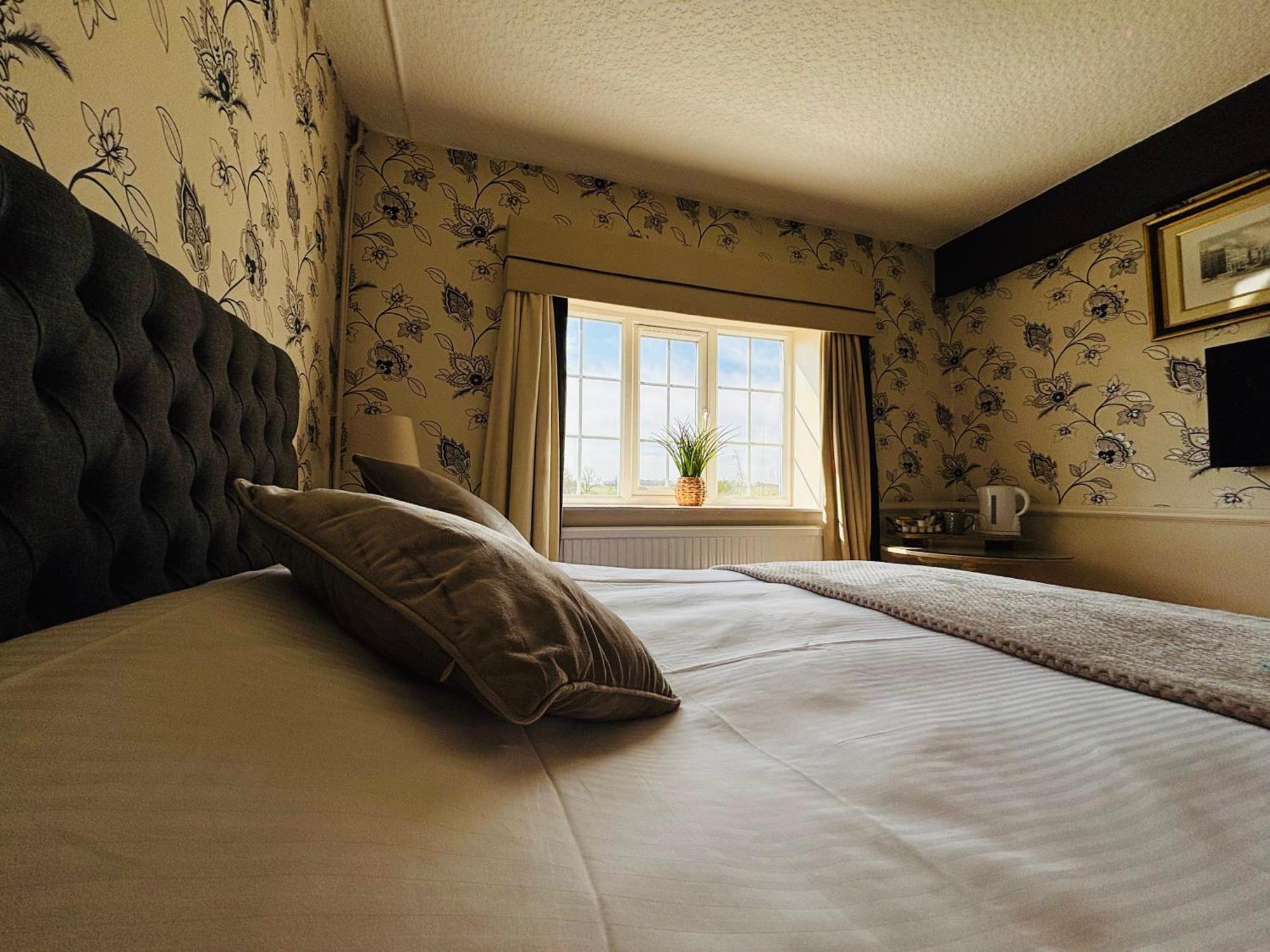 The Sibson Inn Hotel Water Newton Экстерьер фото